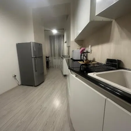 Retro Style Apt You Rent A Whole Apartment In The Center Of Yerevan Exterior photo