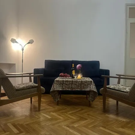 Retro Style Apt You Rent A Whole Apartment In The Center Of Yerevan Exterior photo