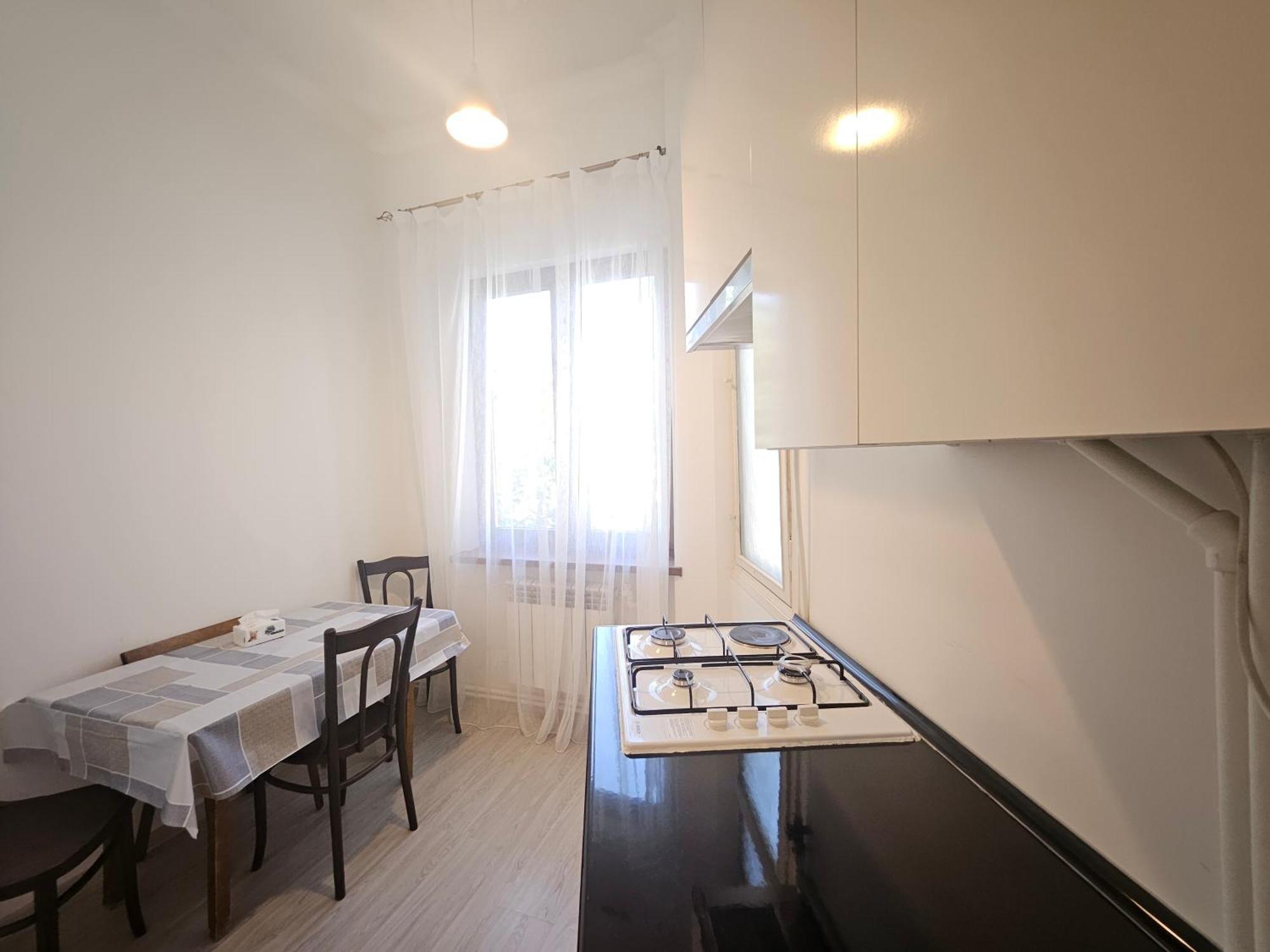 Retro Style Rent A Whole In The Center Of Apartment Yerevan
