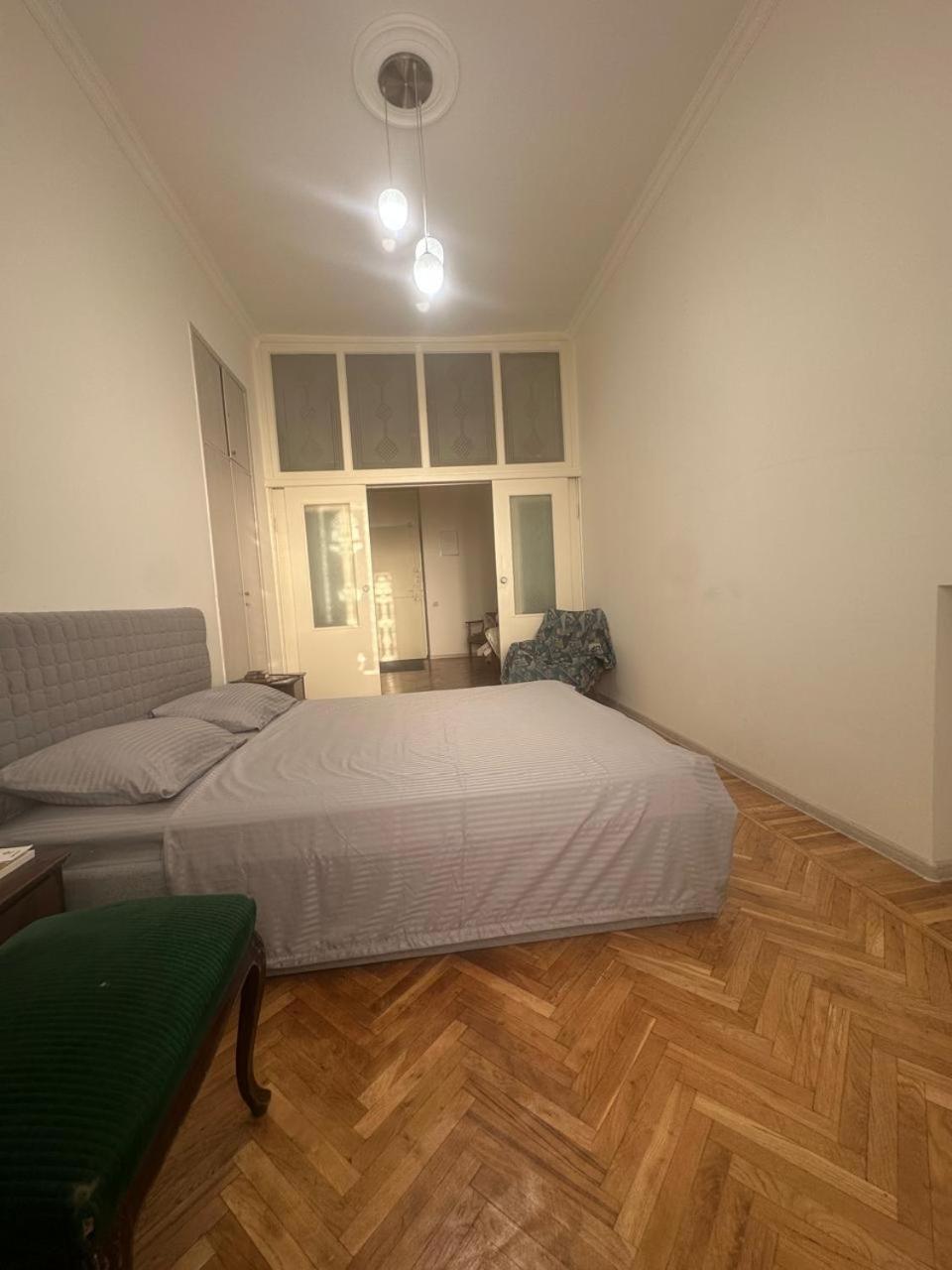 Retro Style Rent A Whole In The Center Of Apartment Yerevan