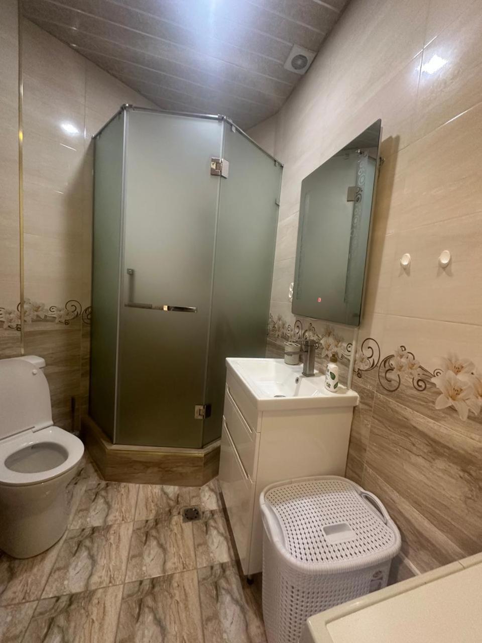 Apartment Retro Style Rent A Whole In The Center Of